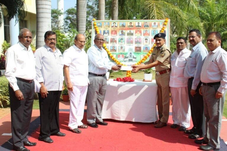 Telangana Retired Police Officers Association Pays Tribute to CRPF Martyrs, Donates ₹1 Lakh for Their Families